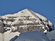 66 Zoom sulla cima piramidale del Pegherolo